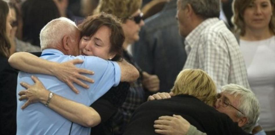 Multitudinario y emotivo adiós a las víctimas del terremoto de Lorca