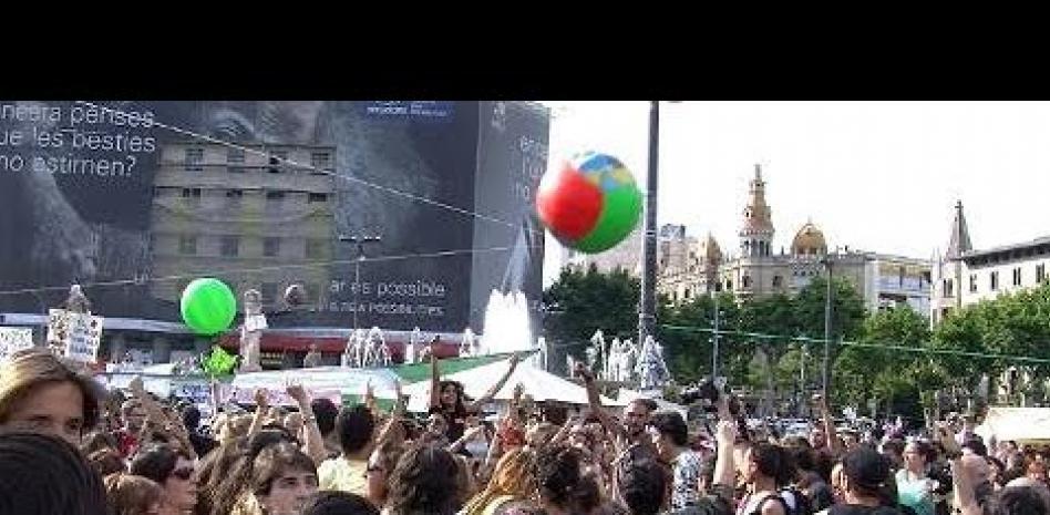 Los "indignados" ejercen su derecho a 'boto'