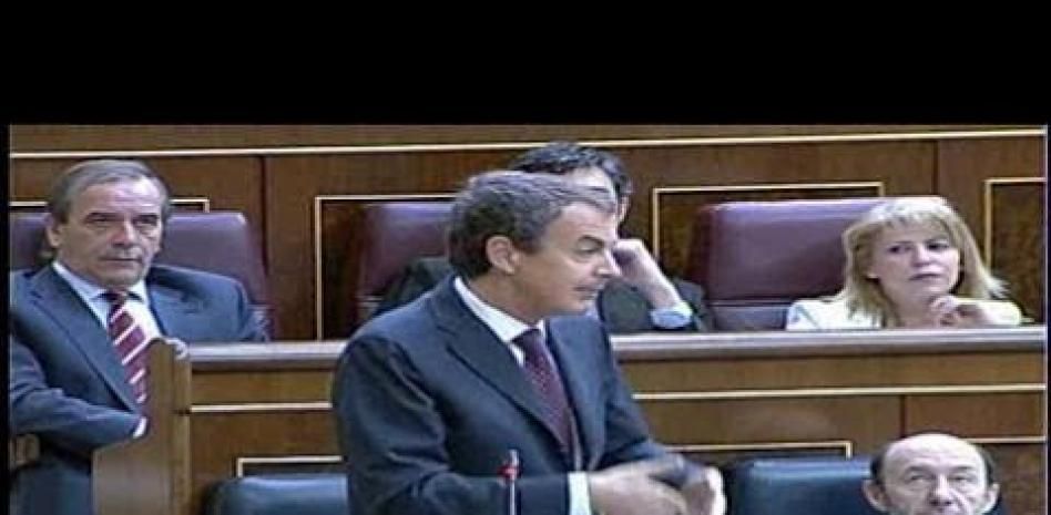 Zapatero evita cualquier autocrítica por el resultado electoral