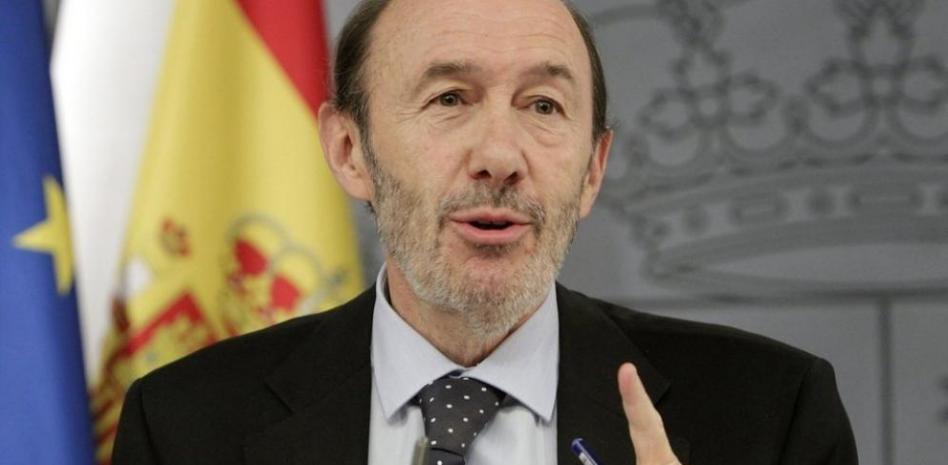 Rubalcaba anuncia a Zapatero su "voluntad de abandonar el Gobierno"