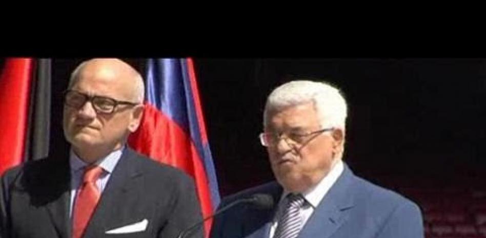 Mahmud Abbas se muestra "lleno de honor" tras visitar el Camp Nou