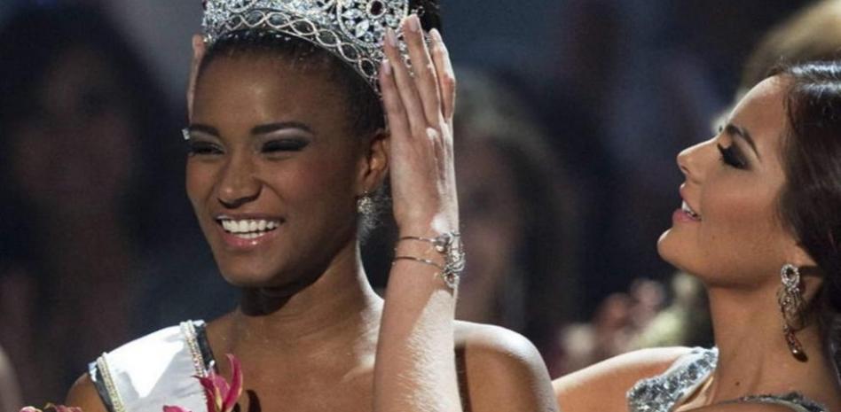 La angoleña Leila Lopes, ganadora Miss Universo 2011, promete luchar por África