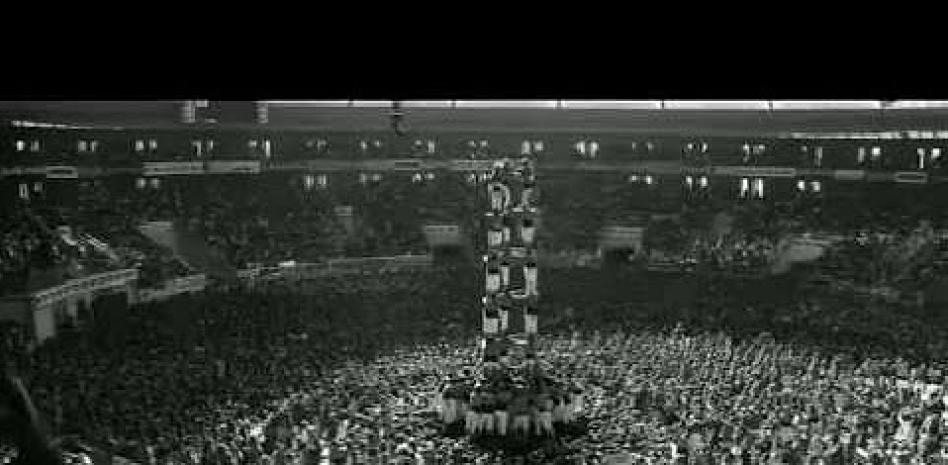 Una exposición, un libro y un documental acercan los Castells al público
