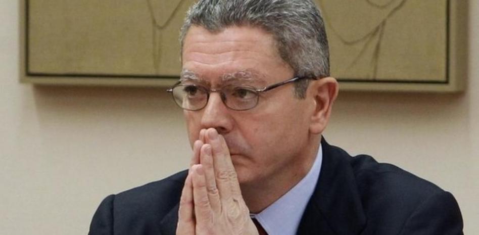 Gallardón anuncia la aplicación de tasas para evitar "abusos" en la justicia