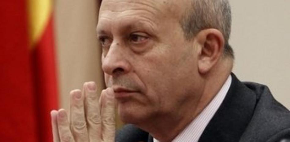 ¿Quién asesora a Wert?