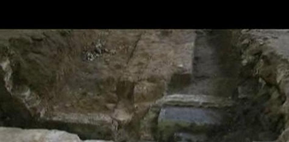 Los restos de una necrópolis romana salen a la luz en Drassanes