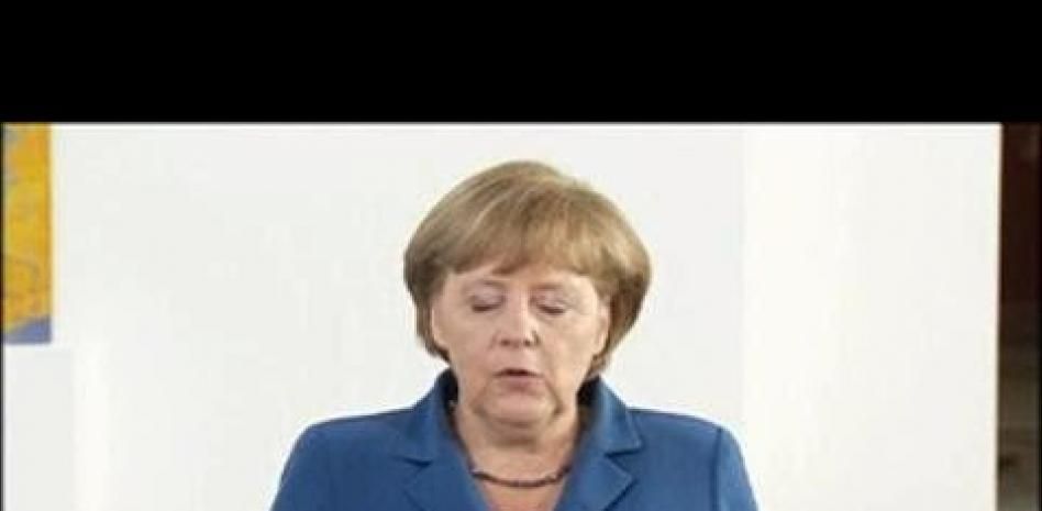 Merkel quiere crear mecanismos de "supervisión bancaria europea" a medio plazo