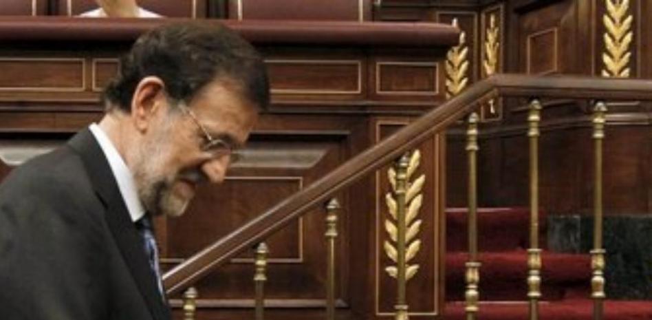 Rajoy defiende que el rescate "es un crédito a la banca que va a pagar la propia banca"