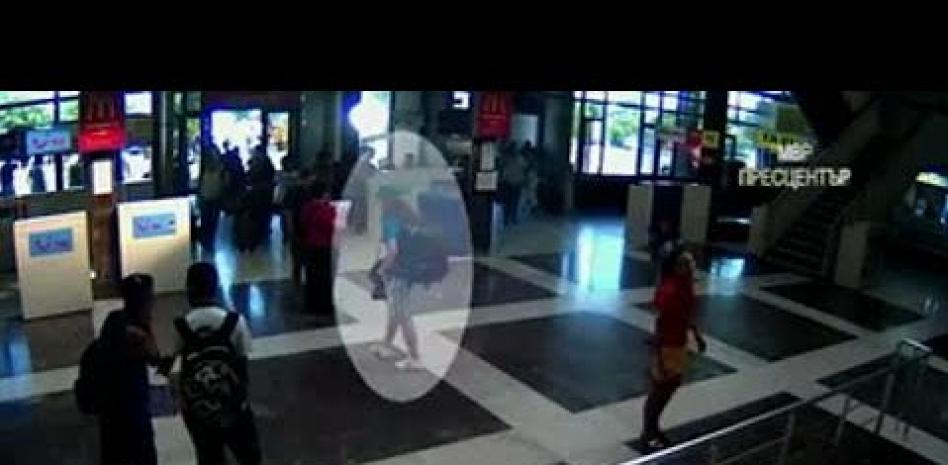 Un vídeo muestra al supuesto suicida del atentado en Sofía