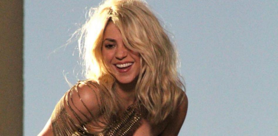 Shakira y Piqué pasean su embarazo por Barcelona