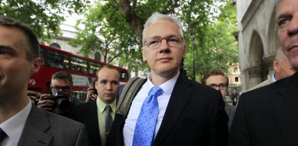 Ecuador acepta la petición de asilo de Julian Assange
