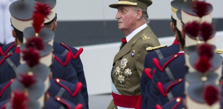 El desfile del 12-O sin pitidos marcado por la tensión territorial