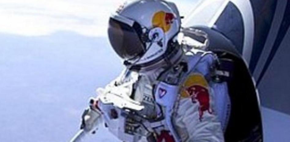 La hazaña de Felix Baumgartner, una bendición para la audiencia televisiva y las redes sociales