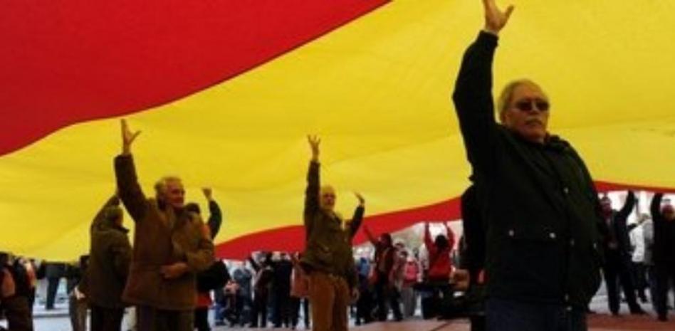Miles de personas se concentran en Madrid para pedir la unidad de España