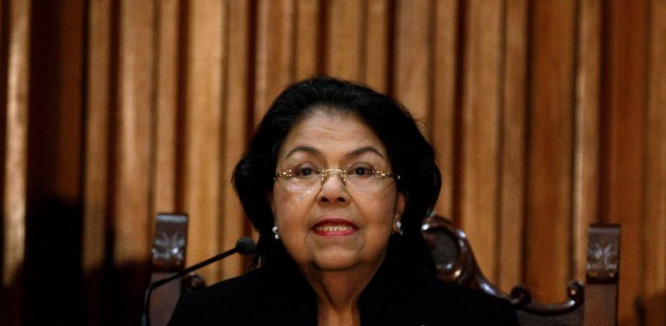 El Tribunal Supremo de Venezuela avala que Chávez no tome posesión mañana por ser reelecto