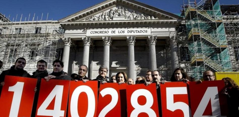 El PP cede y anuncia que votará a favor de admitir a trámite la ILP sobre la dación en pago
