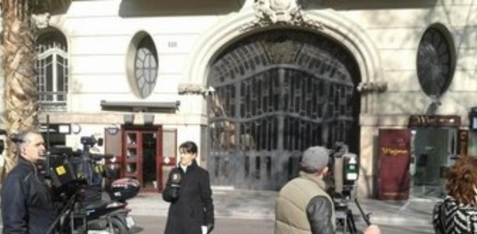 La policía efectúa siete registros en Barcelona y Madrid dentro de la investigación de la red de espionaje