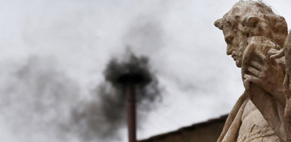 ¿Por qué la fumata fue tan negra?