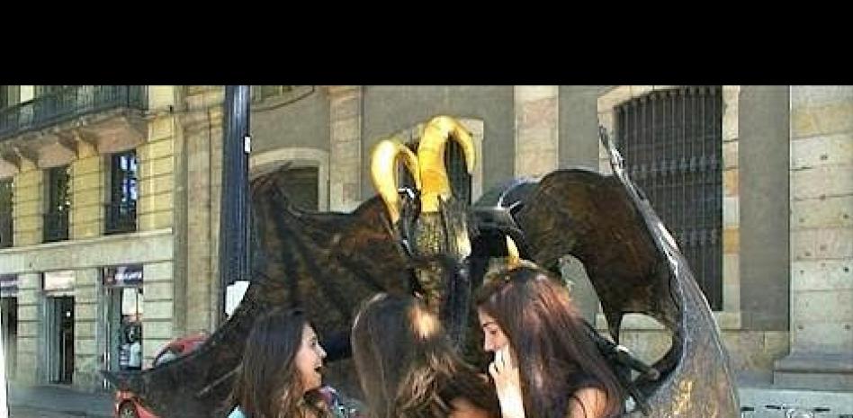 La síndica cree que el traslado de las estatuas de La Rambla no fue madurado ni consensuado