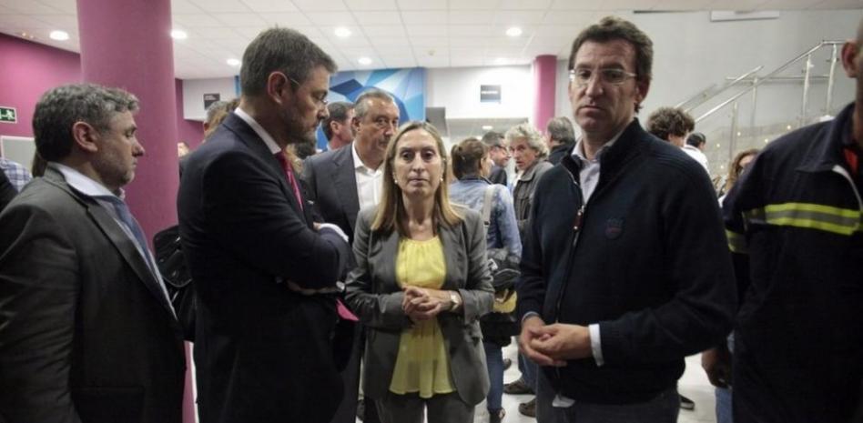 Feijóo transmite el "sufrimiento, dolor y consternación" de Galicia por el accidente de tren