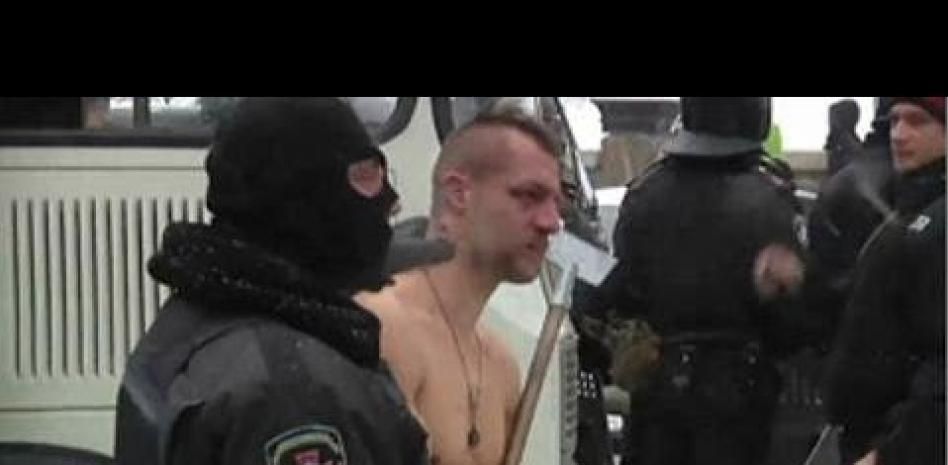 Brutalidad policial en las protestas antigubernamentales en Ucrania
