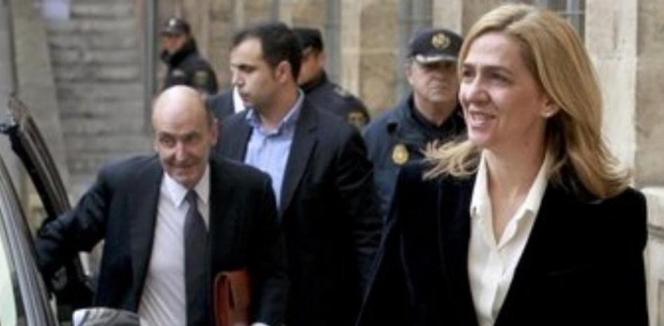 El juez Castro da una pausa a la Infanta tras tres horas de preguntas