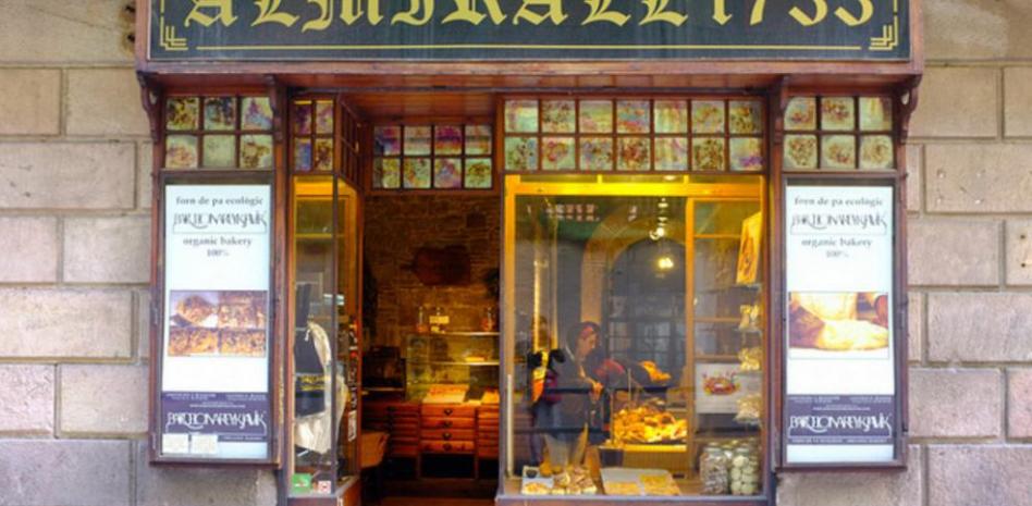 La extraña metamorfosis de tiendas centenarias traspasadas