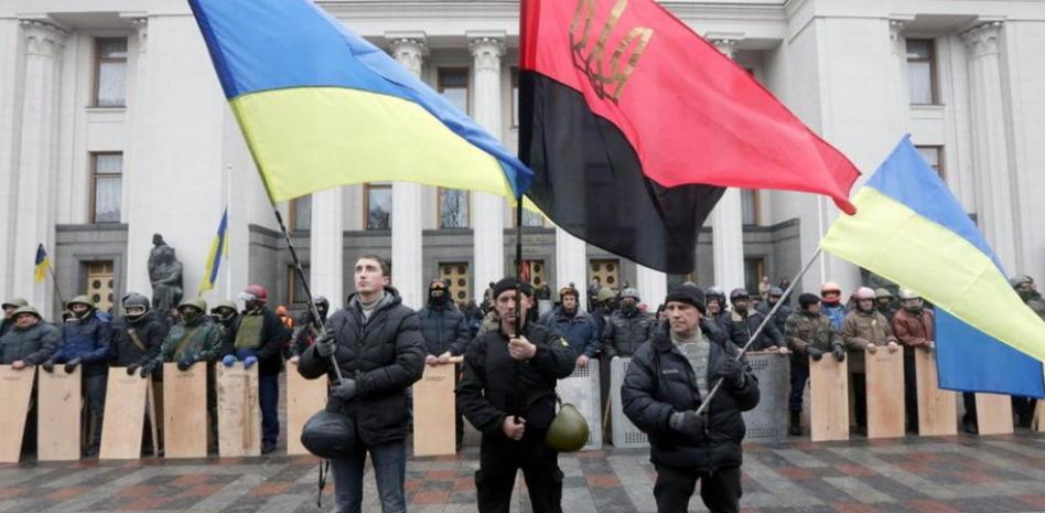 El desgobierno y el desconcierto se adueñan de Kíev