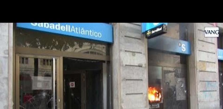 La manifestación alternativa del 1 de mayo acaba con disturbios