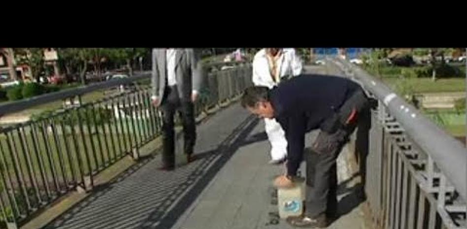 La policía busca el autor de la pintada contra Isabel Carrasco