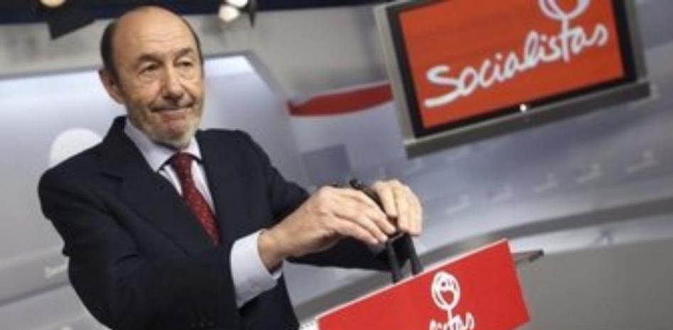 Rubalcaba anuncia su retirada al frente del PSOE