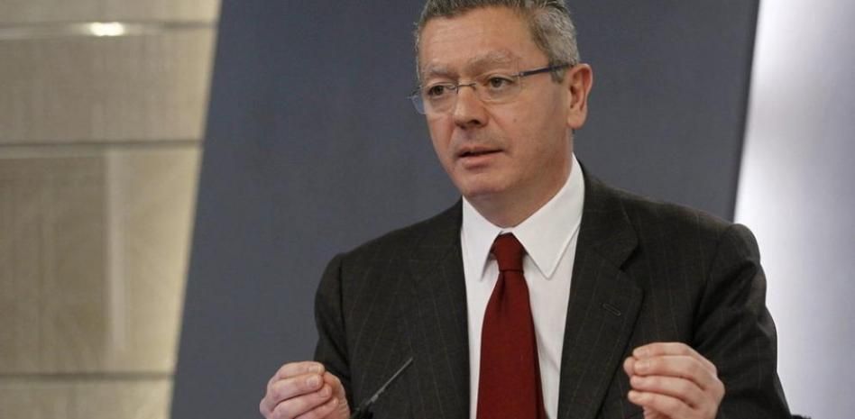 Gallardón rechaza que el aforamiento sea un privilegio y ve "razonable" que lo tenga don Juan Carlos