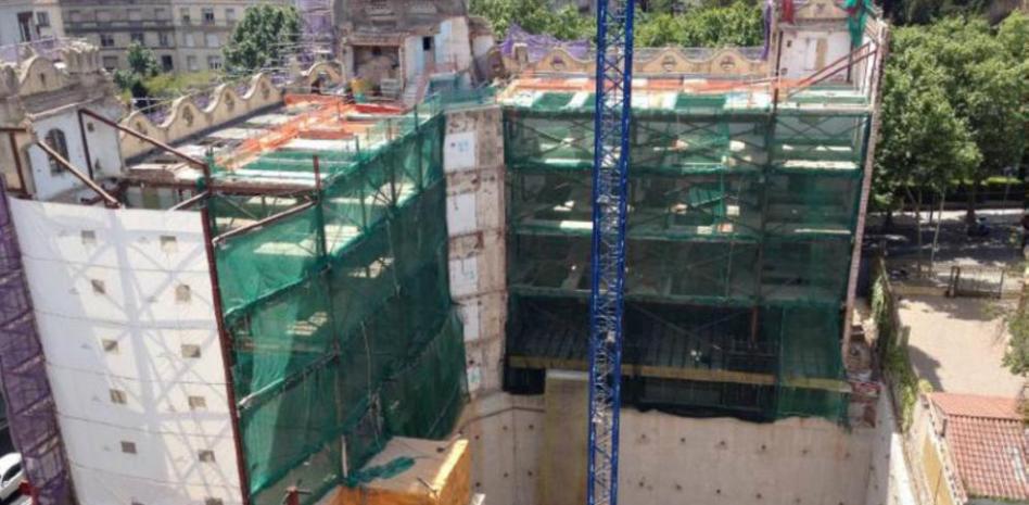 Primer revés judicial a la polémica reforma de La Rotonda modernista