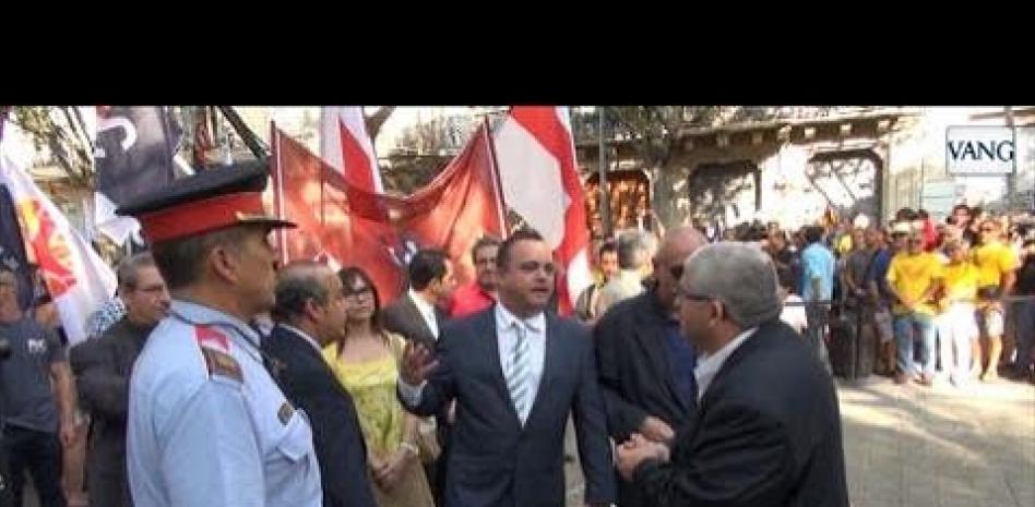 Diada de Catalunya: Tensión en el monumento a Casanova al exigir PxC que la Banda les tocara 'Els Segadors'