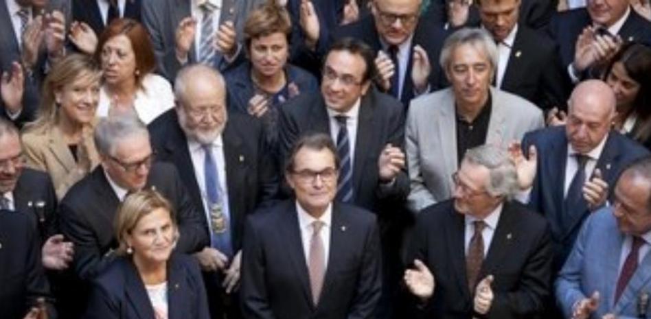 Mas reprocha la "intolerancia y hostilidad" del Gobierno pero promete ir adelante si persiste la unidad