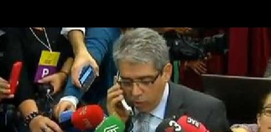 Homs recibe largas durante la maratón de llamadas de la ANC