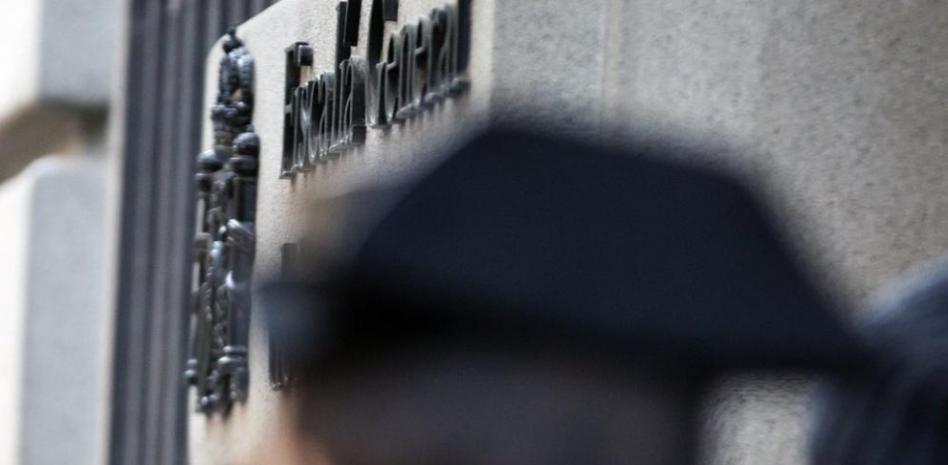 La Fiscalía presenta la querella contra Mas y le acusa de cuatro delitos por el 9N