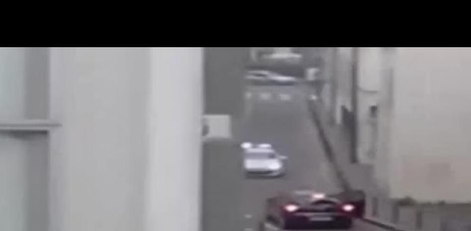 Nuevas imágenes de los hermanos Kouachi huyendo tras el ataque a 'Charlie Hebdo'