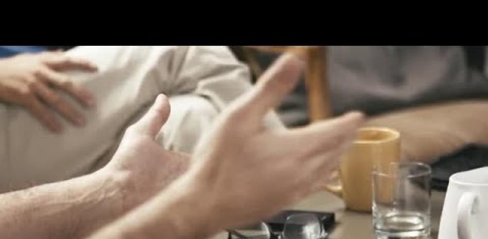 La nueva campaña del PP muestra a su cúpula conversando sobre "lo que queda por hacer"