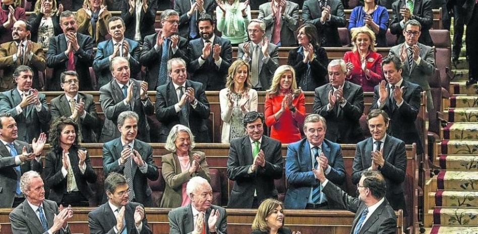 Rajoy abre la veda electoral con un ataque frontal a Sánchez