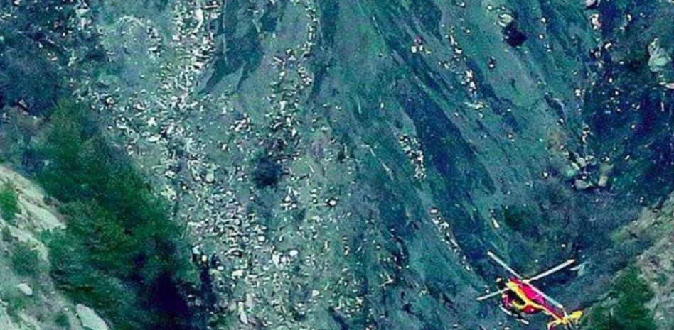 Accidente de un avión Airbus A320 en los Alpes que hacía la ruta Barcelona-Dusseldorf