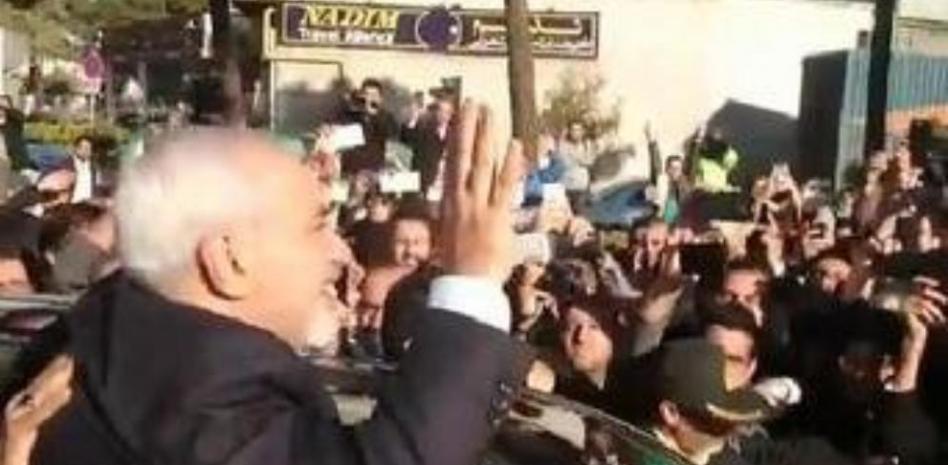 El equipo negociador iraní llega a Teherán entre aplausos