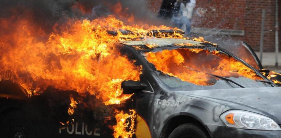 Nuevos disturbios en las calles de Baltimore tras el entierro de la última víctima de la policía