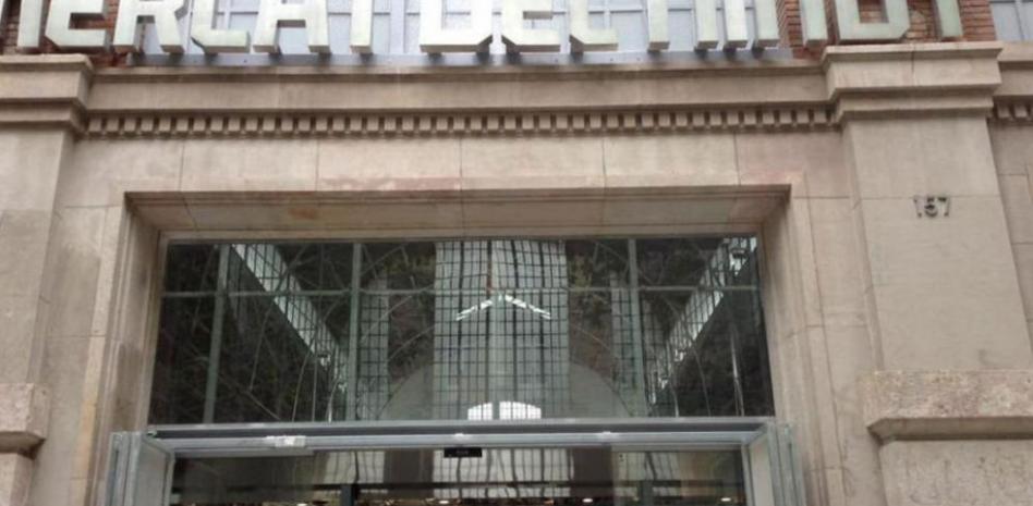 Reabre el Mercat del Ninot de Barcelona tras cinco años de reforma integral