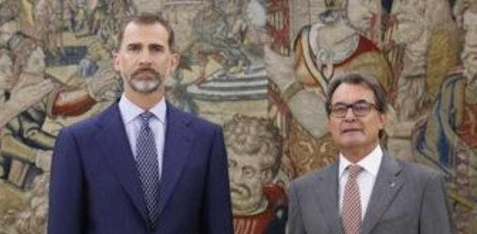 Artur Mas se reúne con Felipe VI en la Zarzuela: "Vengo en son de paz"