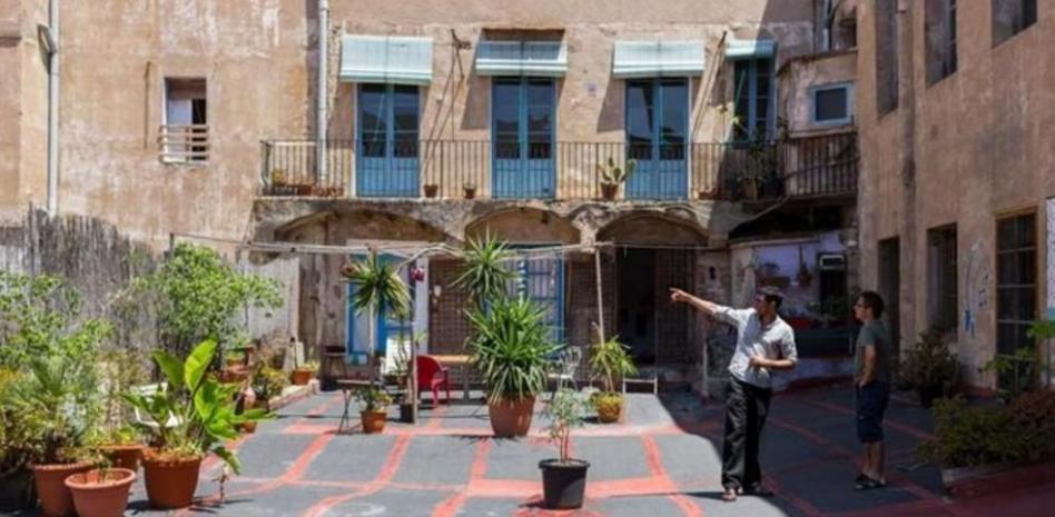 El Raval entra en 'Can Seixanta' para reclamar su continuidad