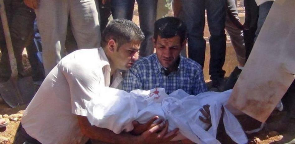 El padre de Aylan entierra a toda su familia en Kobani
