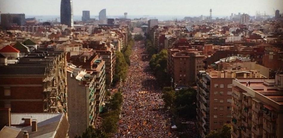 El independentismo vuelve a mostrar su fuerza con la Via Lliure en plena campaña