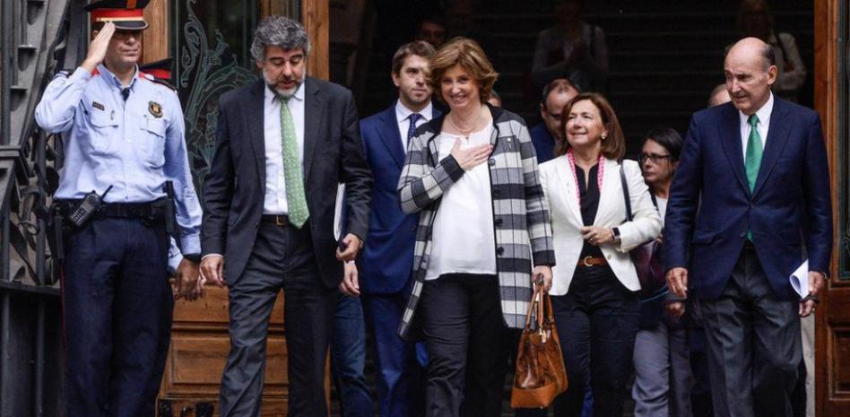 Irene Rigau rechaza responder al Fiscal y a la acusación particular por el 9N