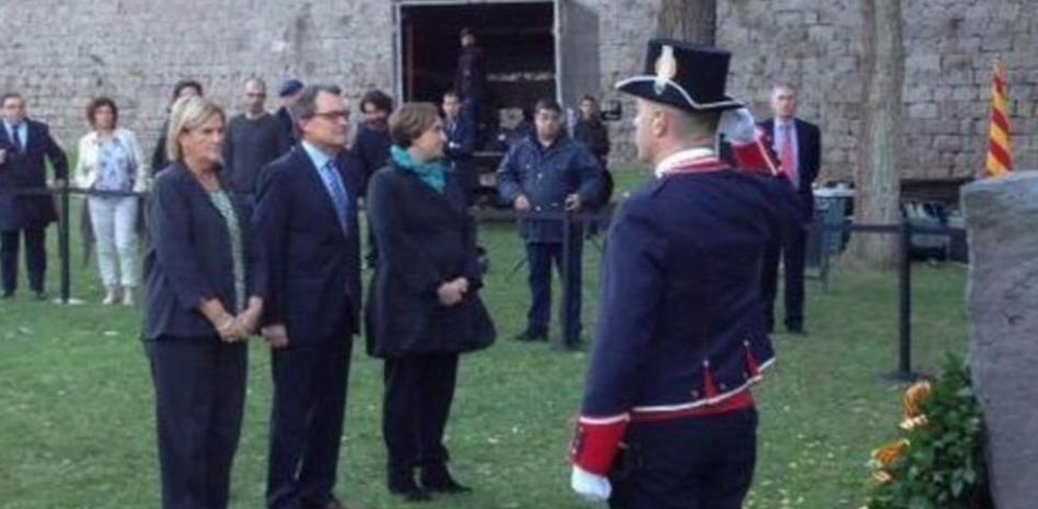 Artur Mas homenajea al expresidente Companys en el Castell de Montjuïc